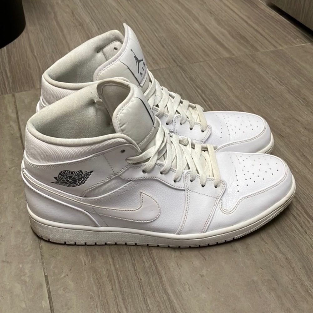 Jordan 1 Retro Mid White Cool Grey